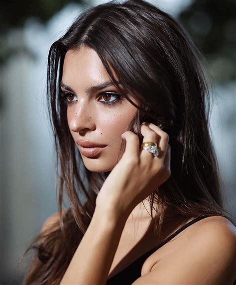 hot girl gif|Its official: Emily Ratajkowski just created the sexiest GIF of all time